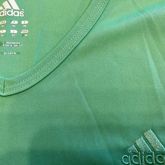 Adidas Mint Green VNeck top - Picture 2 of 5